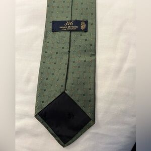 Brooks Brothers 346 Silk Tie Green Crosshatch